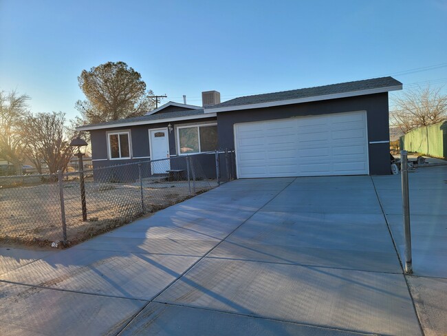 38081 Fairway Ave in Yermo, CA - Building Photo - Building Photo