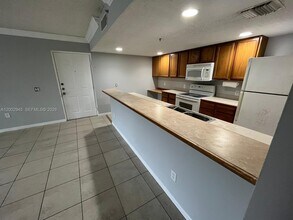 9907 Westwood Dr in Tamarac, FL - Building Photo - Building Photo