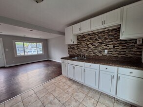 26536 Kathy St in Roseville, MI - Building Photo - Building Photo