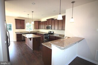 7478 Tanyard Knoll Ln in Glen Burnie, MD - Building Photo - Building Photo