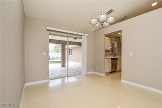 916 SE 33rd Terrace in Cape Coral, FL - Building Photo - Building Photo