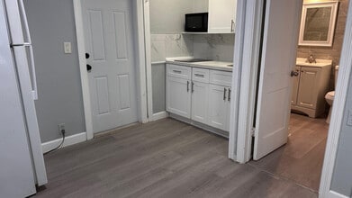 325 N Federal Hwy in Lake Worth Beach, FL - Building Photo - Building Photo