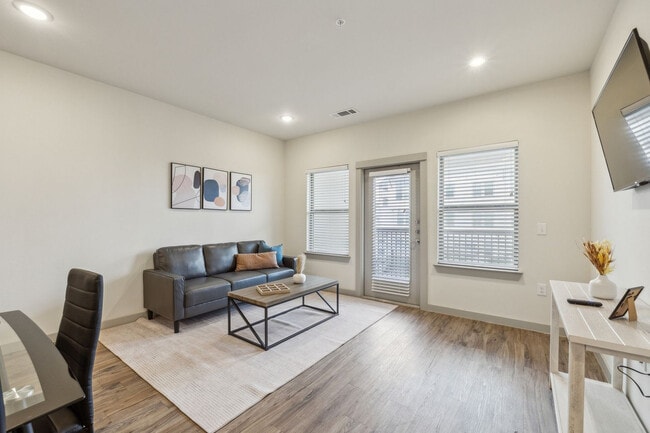 2051 Mayfield Pkwy