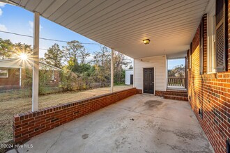 205 Regalwood Dr in Jacksonville, NC - Building Photo - Building Photo