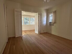 1323 N Orange Dr, Unit 1/2 in Los Angeles, CA - Building Photo