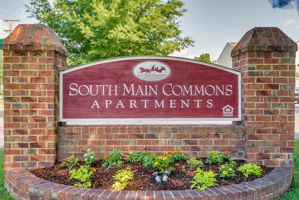 South Main Commons Apartments in Manassas, VA - Building Photo