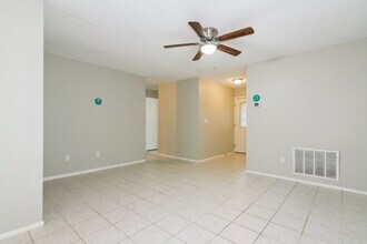 545 5th St SE in Largo, FL - Building Photo - Building Photo