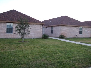 211 Amy Dr in San Juan, TX - Building Photo