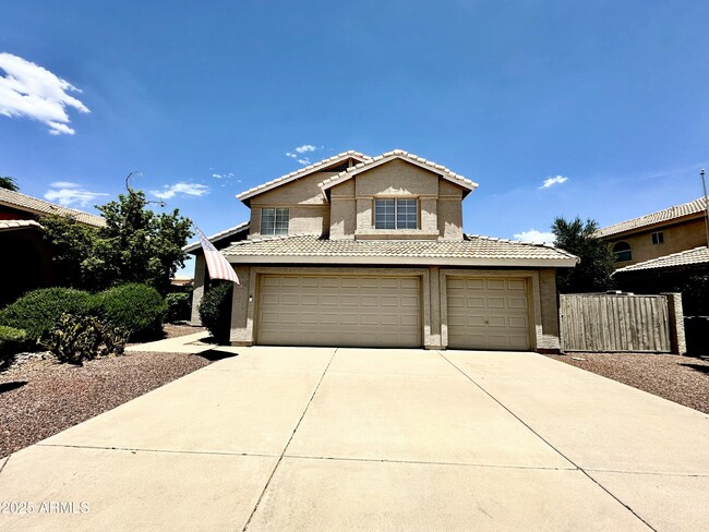 property at 4708 E Thunderhill Pl