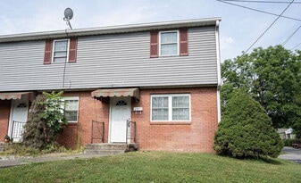 301 W Adams St in Franklin, IN - Building Photo