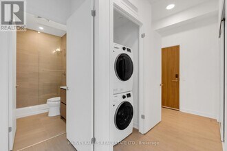 8188 Yonge St in Vaughan, ON - Building Photo - Building Photo