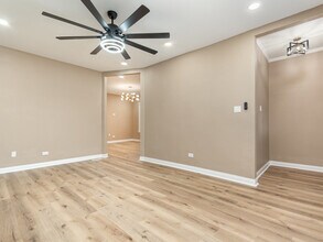 7634 S May St in Chicago, IL - Building Photo - Building Photo