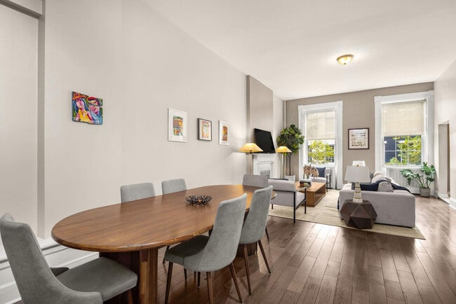 179 Sullivan St in New York, NY - Building Photo - Building Photo