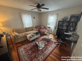 92 Fayette St, Unit 92 in Watertown, MA - Building Photo