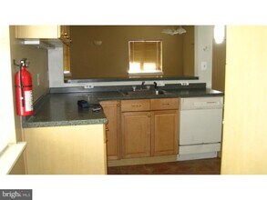 169 Bate Ave in West Berlin, NJ - Foto de edificio - Building Photo