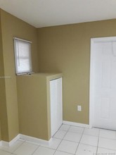 141 W 6th St in Hialeah, FL - Building Photo - Building Photo