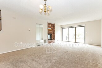 247 Hampshire Ct in Piscataway, NJ - Building Photo - Building Photo
