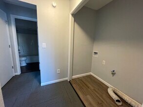 356 Stone Creek Dr in Goshen, IN - Building Photo - Building Photo