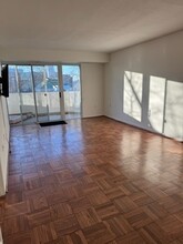 700 7th St SW, Unit 629 in Washington, DC - Building Photo - Building Photo