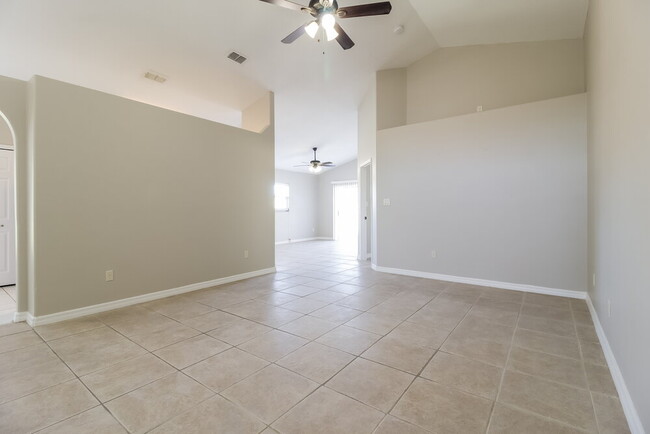 10750 Goldfish Cir in Orlando, FL - Building Photo - Building Photo