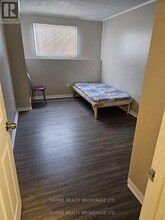 343 Fleming Dr in London, ON - Building Photo - Building Photo