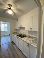 2 Grove St in Barrie, ON - Building Photo