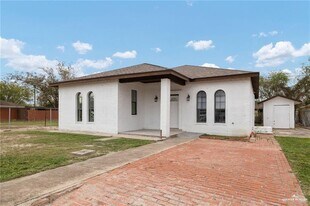 11 Paseo Del Rey in Mission, TX - Building Photo