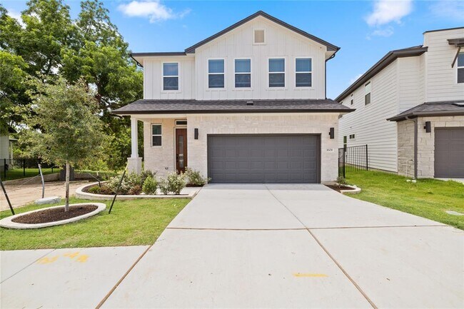 property at 1608 Kit Cir