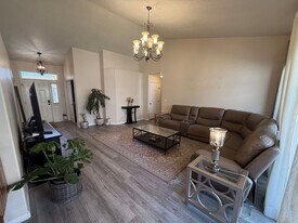 265 N Dixie Dr in Saint George, UT - Building Photo