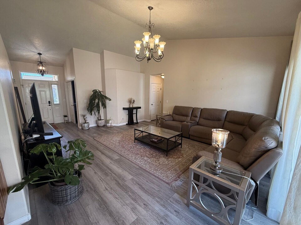 265 N Dixie Dr in Saint George, UT - Building Photo