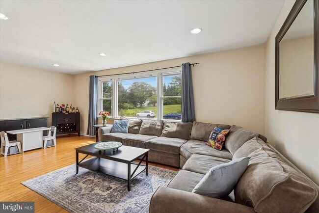 1405 New Hope St in Norristown, PA - Building Photo - Building Photo