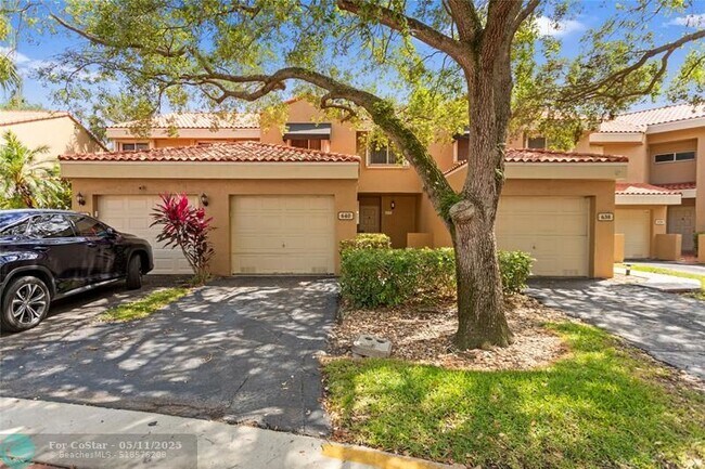 640 N University Dr in Plantation, FL - Building Photo - Building Photo