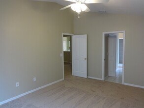 1750 Kirtley Dr in Brandon, FL - Building Photo - Building Photo