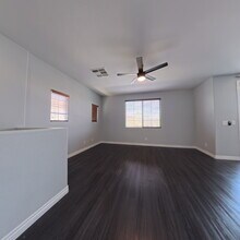 6255 W Arby Ave in Las Vegas, NV - Building Photo - Building Photo
