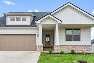 345 Frontier Dr in Clarksville, TN - Building Photo - Building Photo