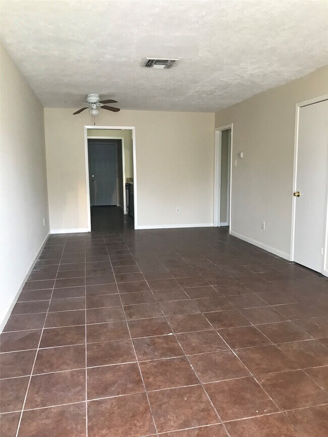 12127 Troulon Dr in Houston, TX - Building Photo - Building Photo