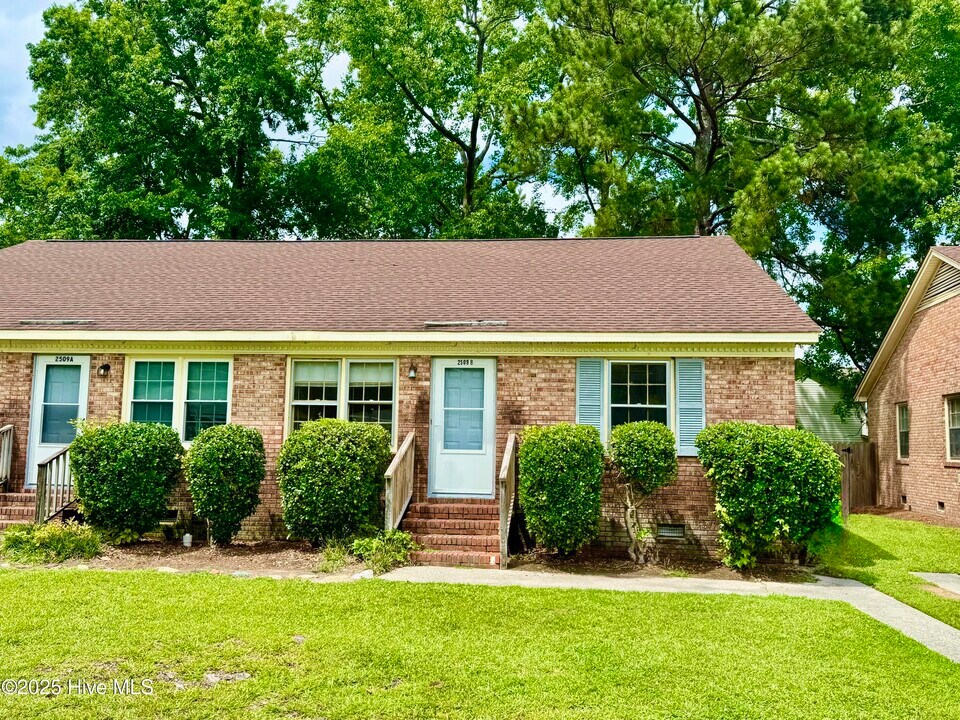 2509 E 3rd St in Greenville, NC - Building Photo