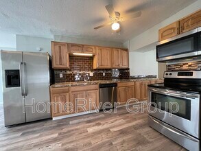 841 La Plaza Ave S in St. Petersburg, FL - Building Photo - Building Photo