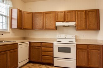 1447 Talley Cir in Portsmouth, VA - Foto de edificio - Building Photo