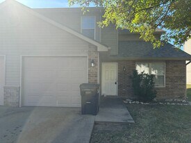 5309-5311-5311 Currituck Ln in Columbia, MO - Building Photo