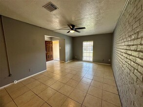 7373 Cook Rd in Houston, TX - Building Photo - Building Photo