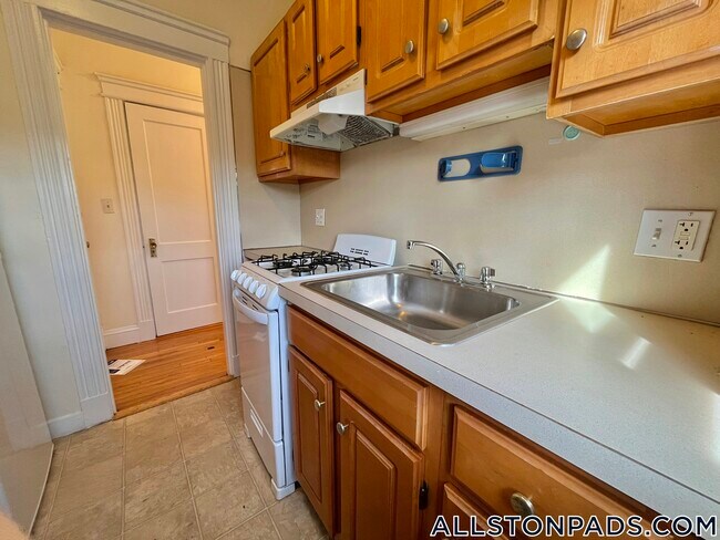 1152 Commonwealth Ave
