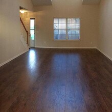 1921 Portway Rd in Spring Hill, TN - Foto de edificio - Building Photo