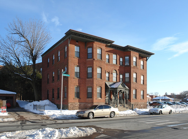 54-58 Maple Ave in Hartford, CT - Building Photo - Building Photo