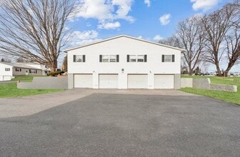 Northway Eleven, An Eagle Rock Community in Ballston Lake, NY - Building Photo - Building Photo