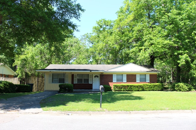 property at 824 Essex Dr