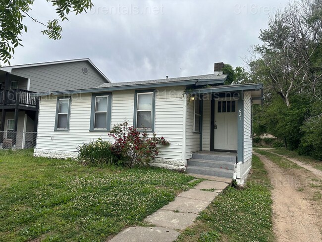 property at 621 Richmond S