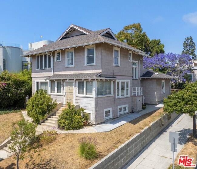 property at 2027 3rd St