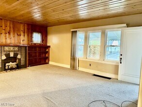 2889 Bailey Rd in Cuyahoga Falls, OH - Foto de edificio - Building Photo