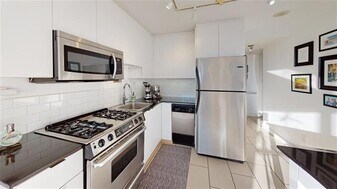 989 Beatty St in Vancouver, BC - Building Photo